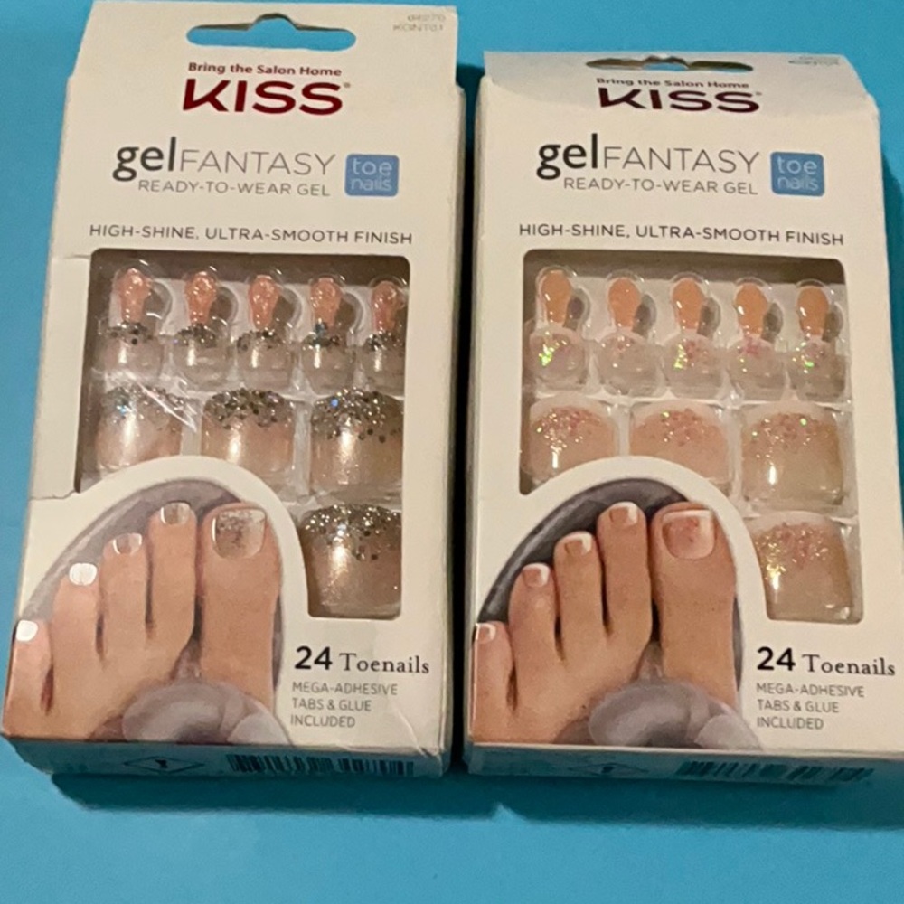 2- sets 🛍️ Kiss Press on toe nails
